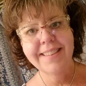 Meet your Posher, Stacie